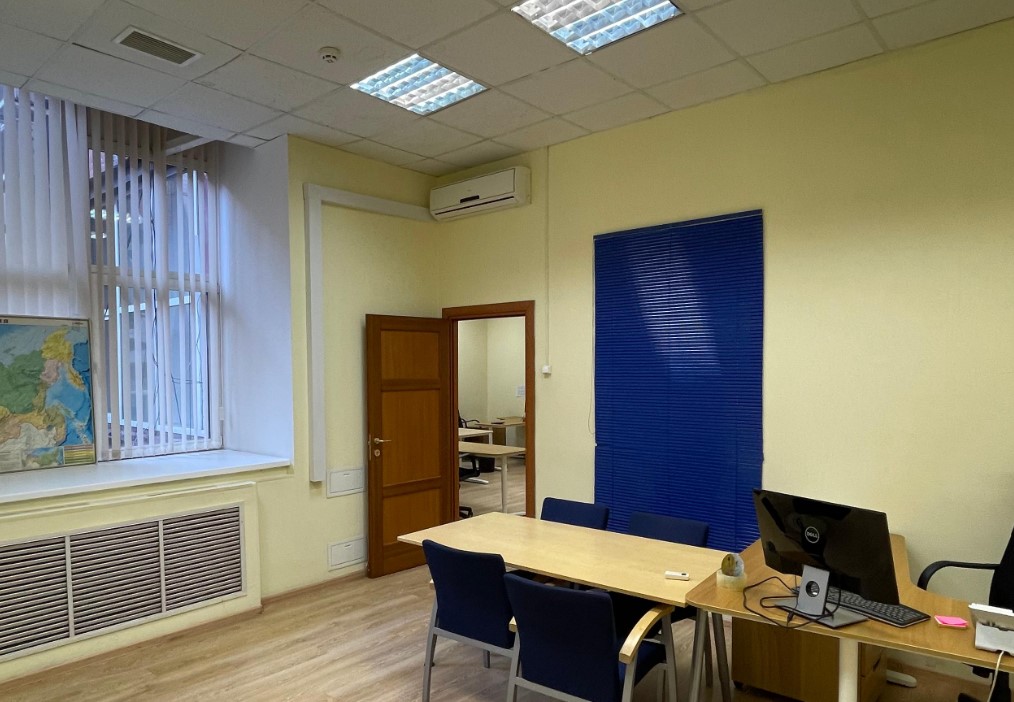 Офис в бизнес центре Новослободский