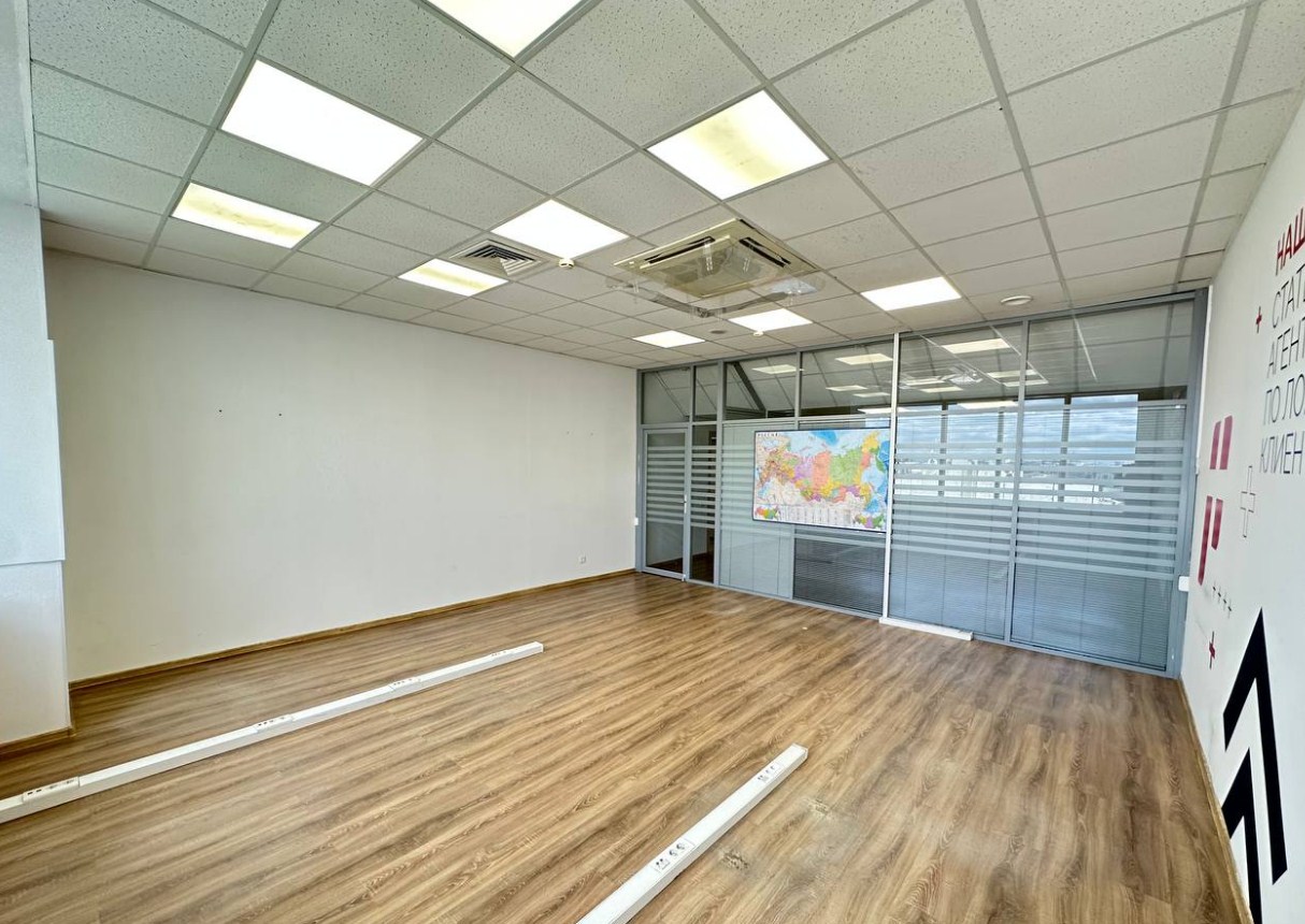 Офис в бизнес центре Гласс Хаус