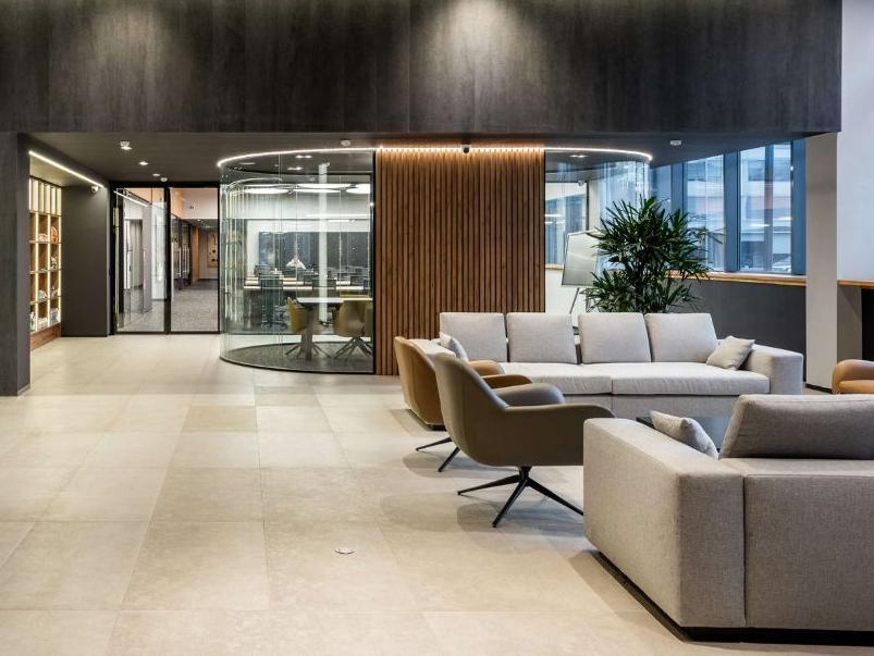 Офис в бизнес центре Black & White