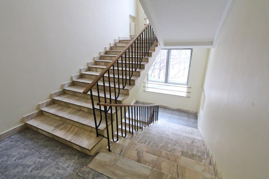 Офис в административном здании на улице Новочерёмушкинская