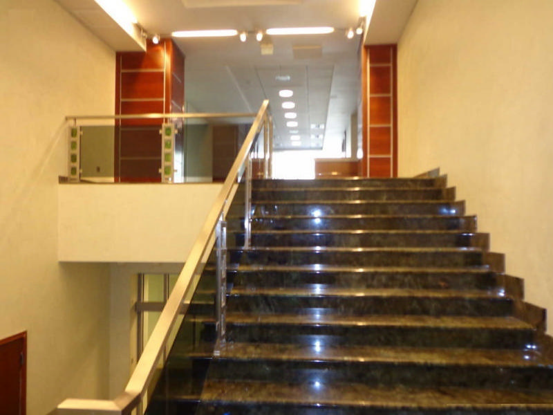 Банковское помещение в административном здании на улице Селезнёвская