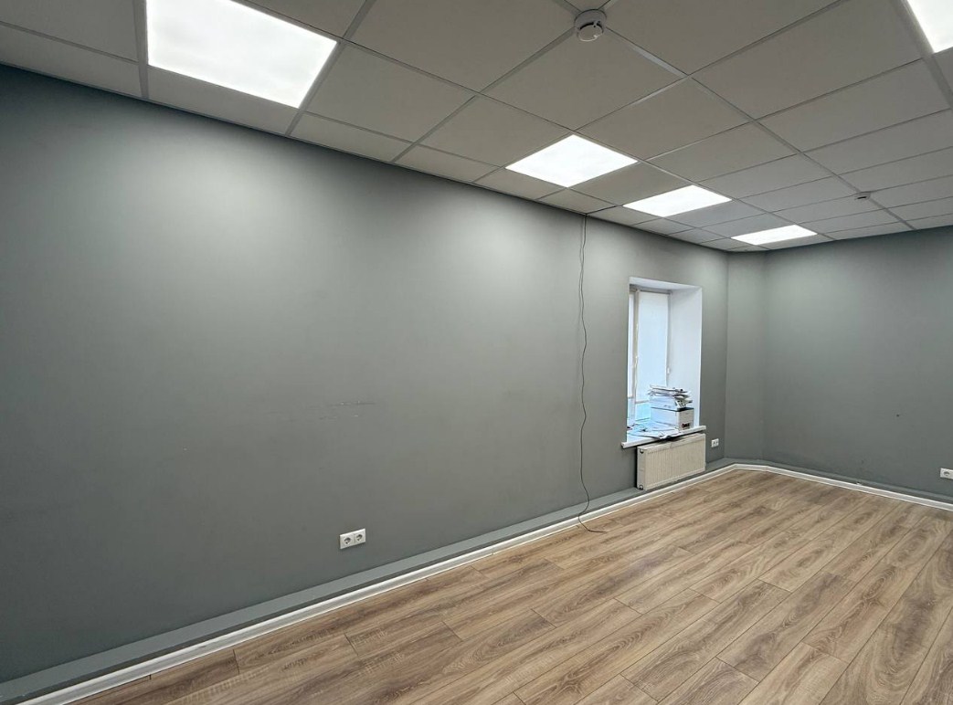 Офис в административном здании на улице Каспийская