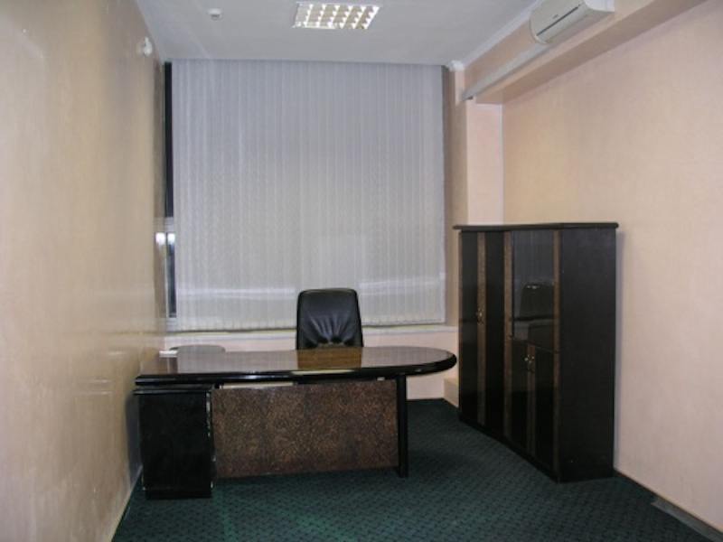 Офис в административном здании на улице Обручева