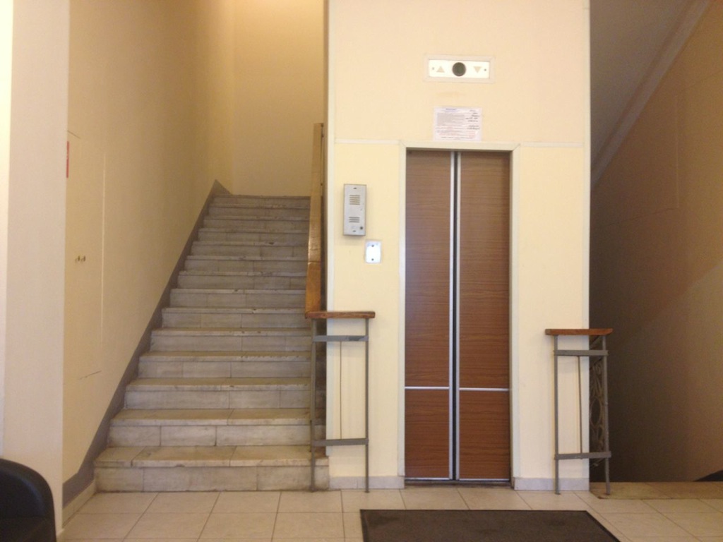 Офис в административном здании в Успенском переулке