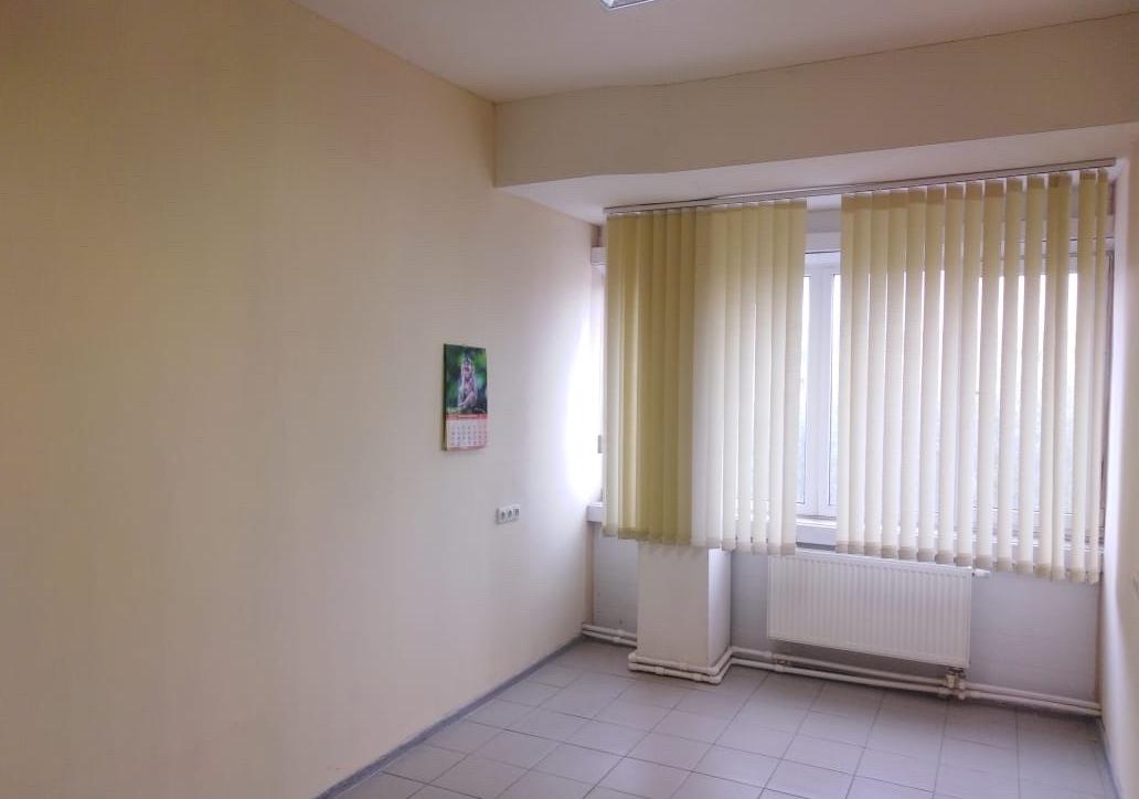 Офис в административном здании на улице Ферганская