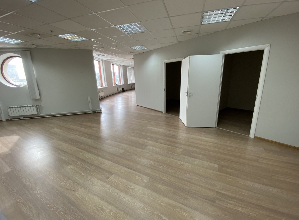 Офис в бизнес центре Алексеевская Башня