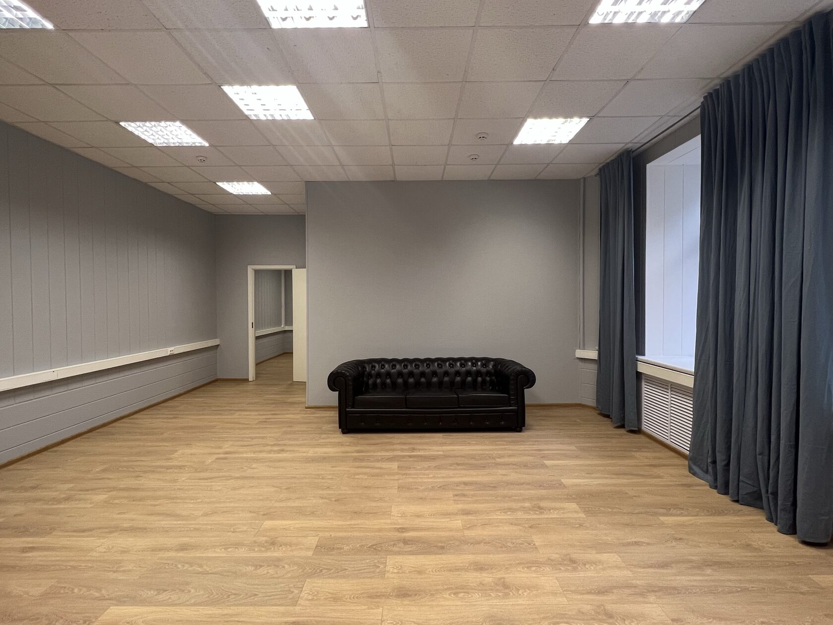 Офис в административном здании в переулке Столовый