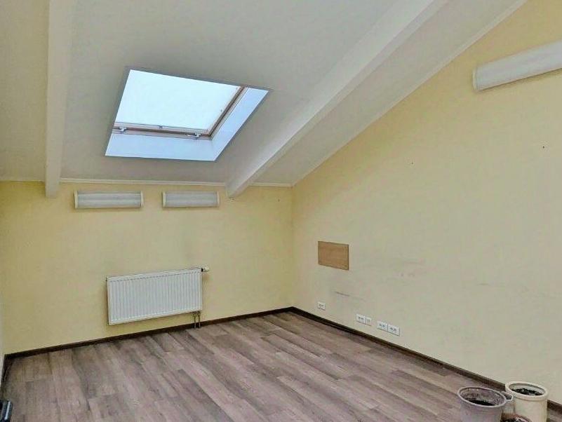 Офис в административном здании в проезде 4-й Рощинский