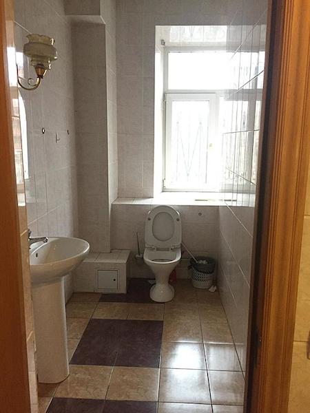 Офис в административном здании на Космодамианской набережной