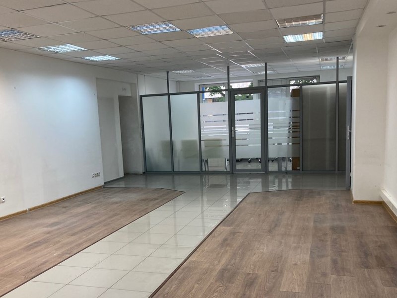 Офис в административном здании на улице Правды