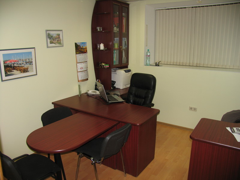 Офис в жилом доме на улице Доватора